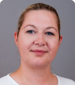 Helena Manhardt